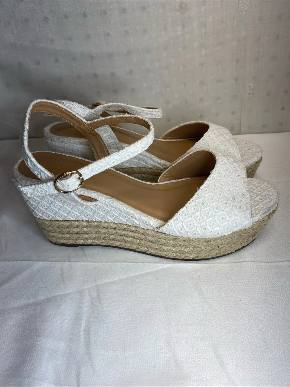 BAMBOO White Eyelet Espadrille Wedge Sandals with Ankle Strap Olson-035 Size 8